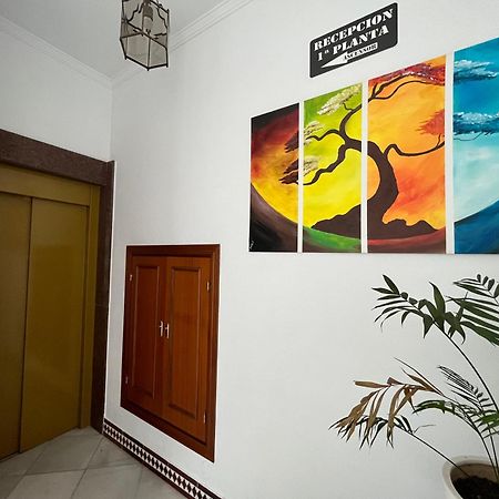 Hostel Conil コニル・デ・ラ・フロンテラ エクステリア 写真